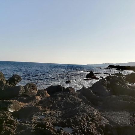 B&B La Spiaggetta Di Stazzo 아치레알레 외부 사진